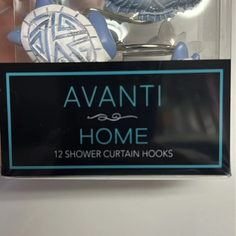 Turtle and Seahorse Shower hooks by Avanti Home. Set of 12. Blue. New in package